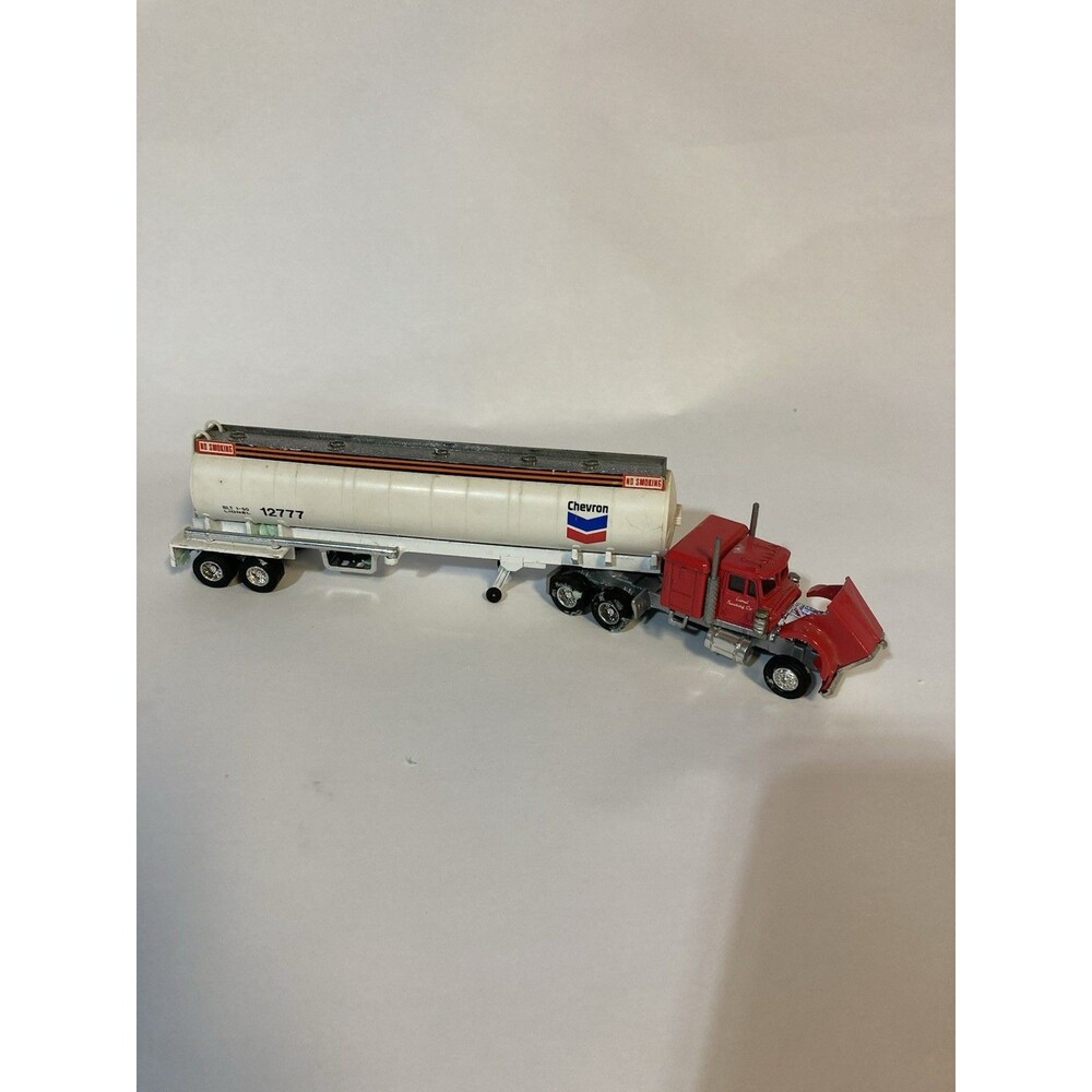 LIONEL CHEVRON OIL DIE CAST TRACTOR SEMI TRUCK W/ TANKER TRAILER 6-12777 O GAUGE